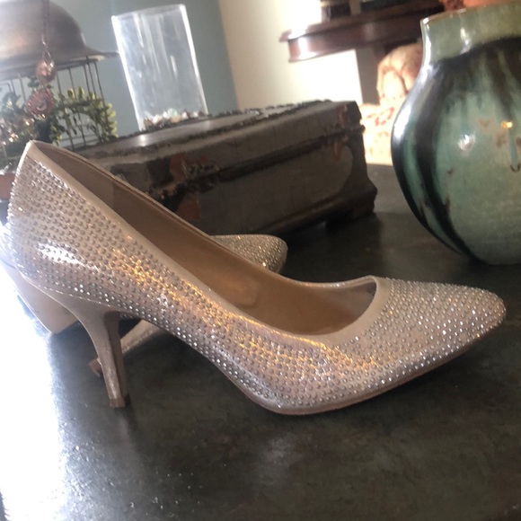 Pumps - Picture 8 of 8